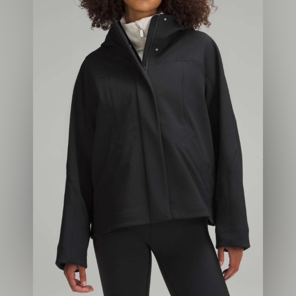NWOT New Lululemon RepelShell Cinch-Back Rain Jacket Black